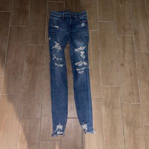 American eagle distressed jeans